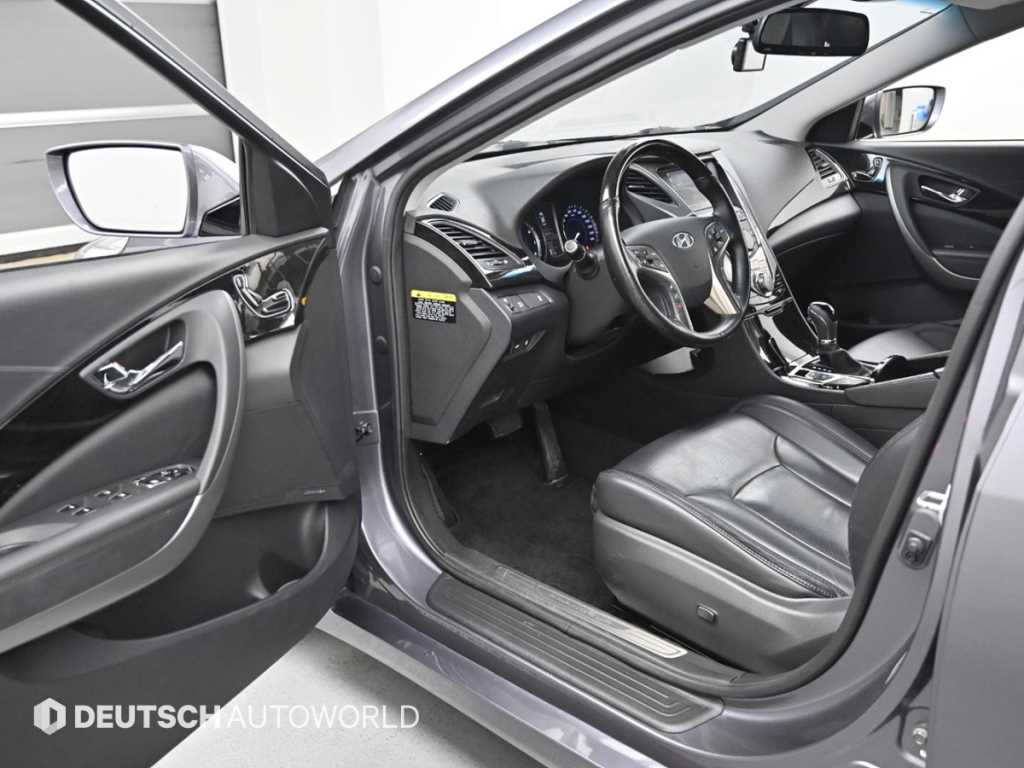 Hyundai Grandeur — photo 11