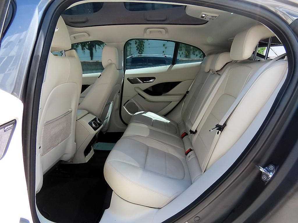 Jaguar I-PACE — photo 06