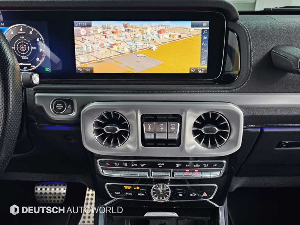 Mercedes-Benz G-Class — photo 14