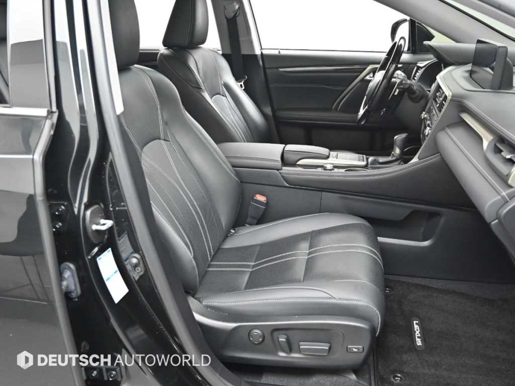 Lexus RX — photo 10