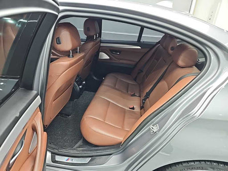 BMW 5-Series — photo 12