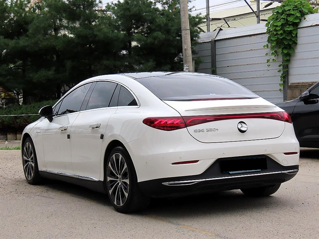 Mercedes-Benz EQE — photo 03