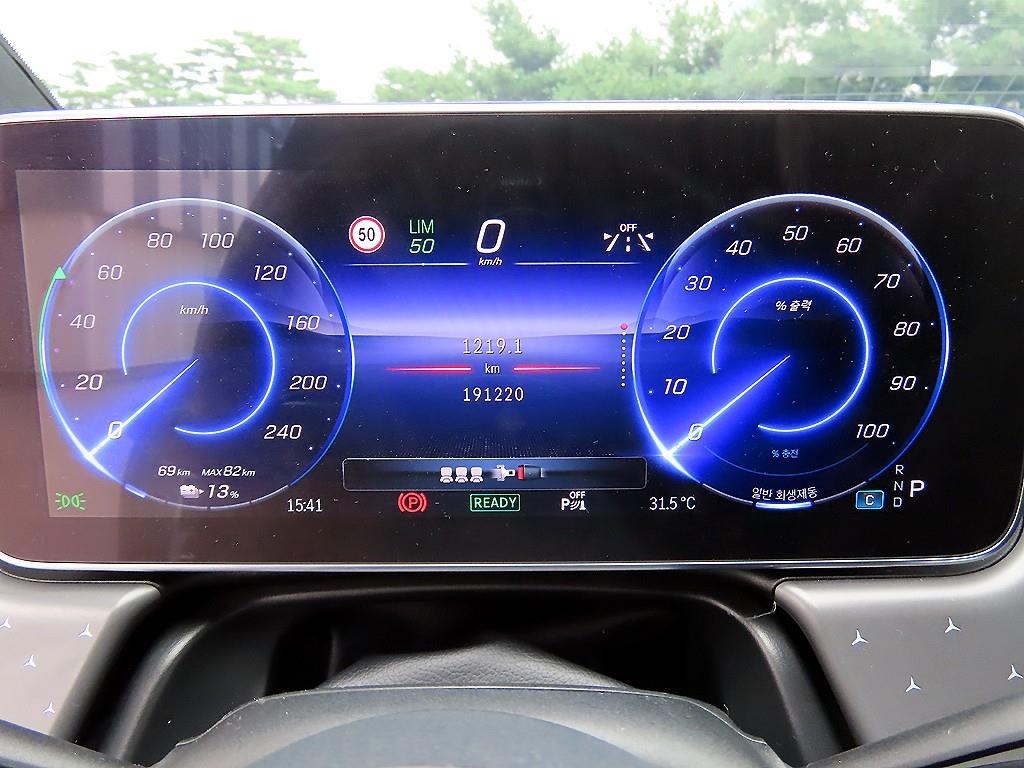 Mercedes-Benz EQE — photo 09