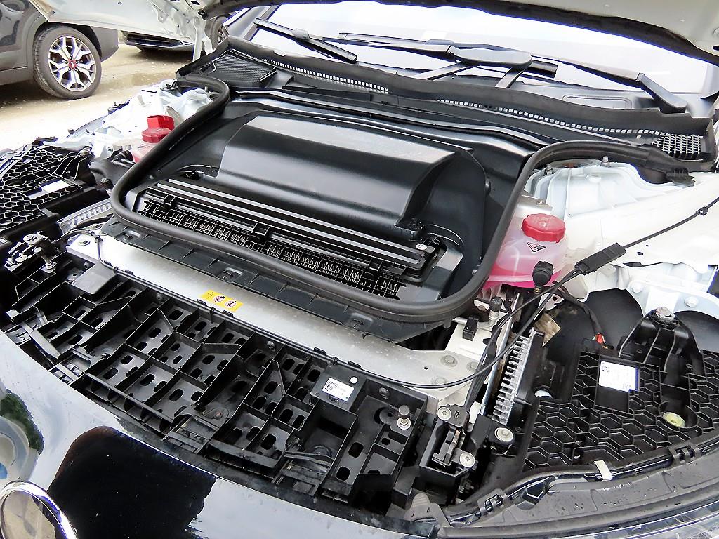 Mercedes-Benz EQE — photo 19