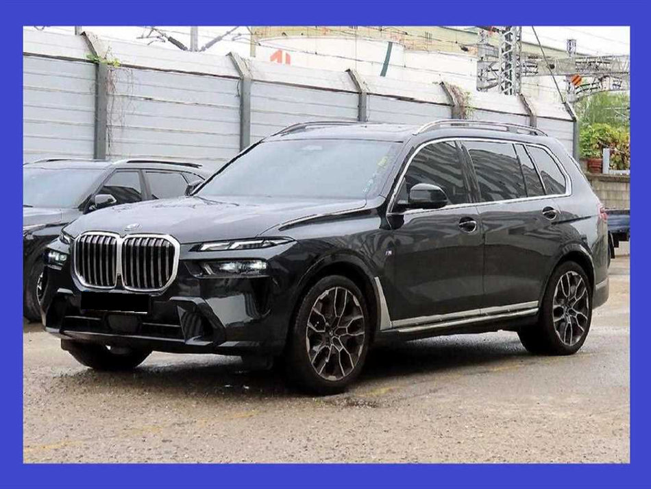 BMW X7 — photo 01