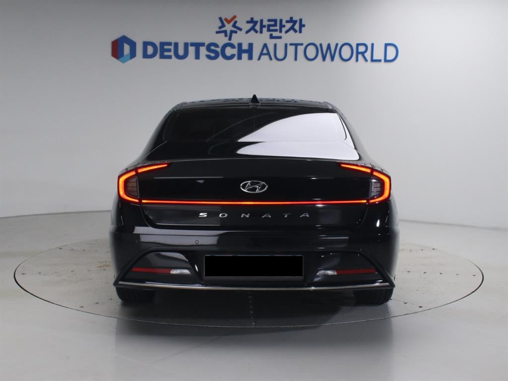 Hyundai Sonata — photo 04