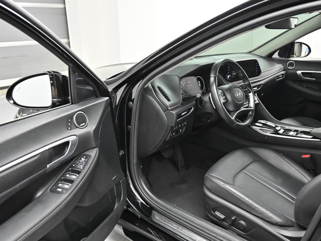 Hyundai Sonata — photo 10
