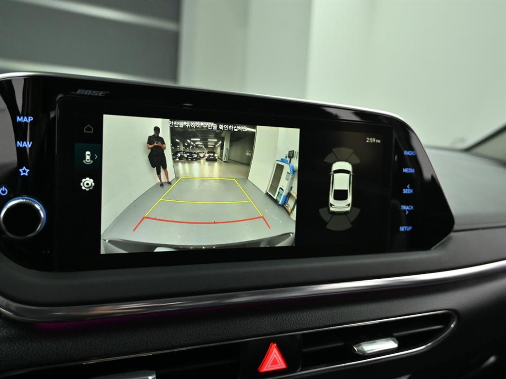 Hyundai Sonata — photo 14