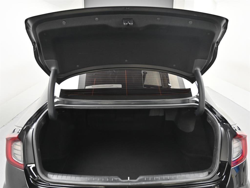 Hyundai Sonata — photo 18