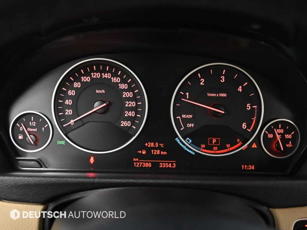 BMW 3-Series — photo 08