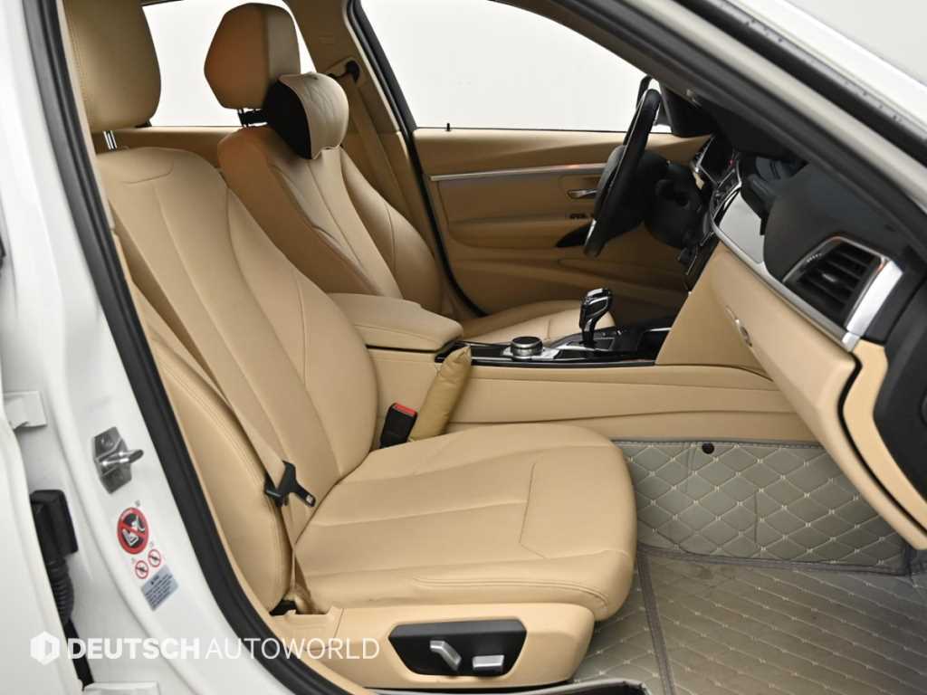 BMW 3-Series — photo 10