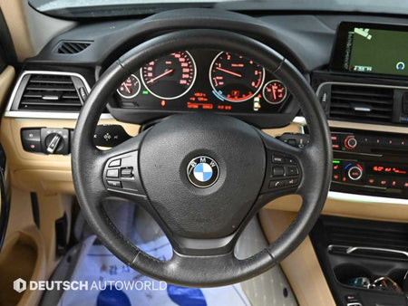 BMW 3-Series — photo 13