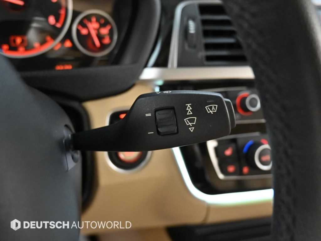 BMW 3-Series — photo 16