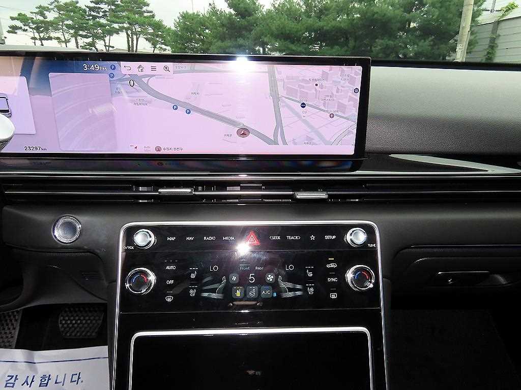 Genesis GV80 — photo 13