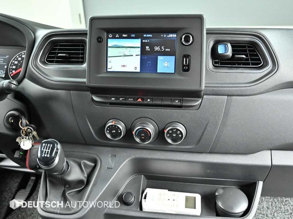 RENAULT Master — photo 13