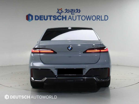 BMW 7-Series — photo 04