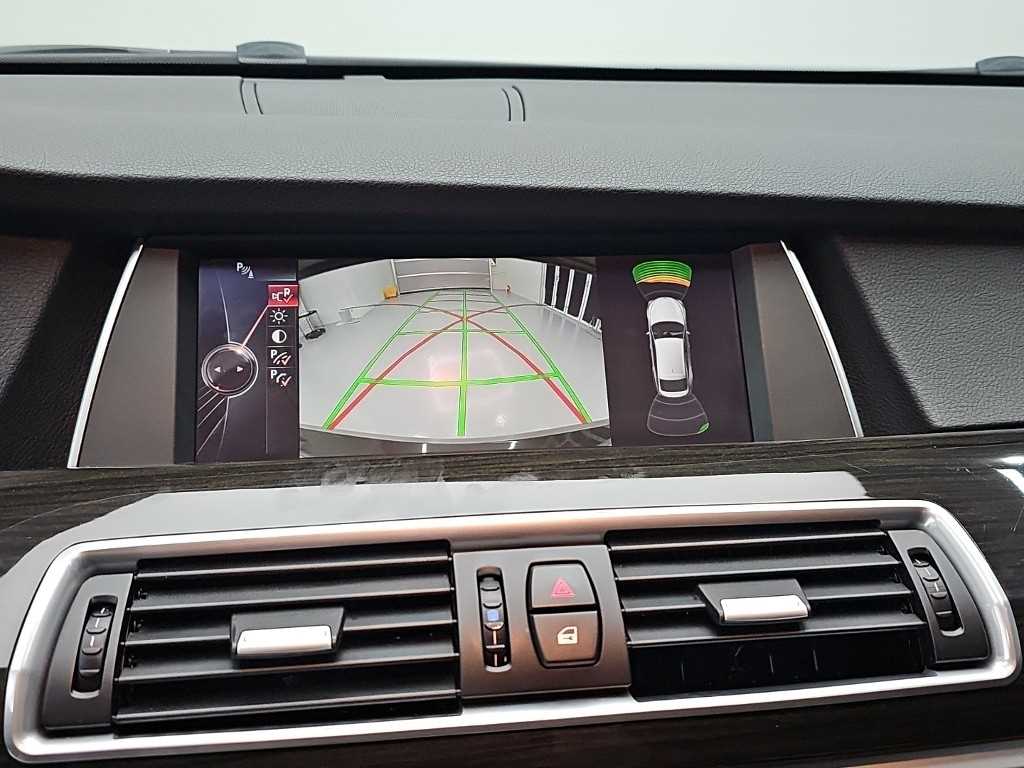 BMW Gran Turismo — photo 16
