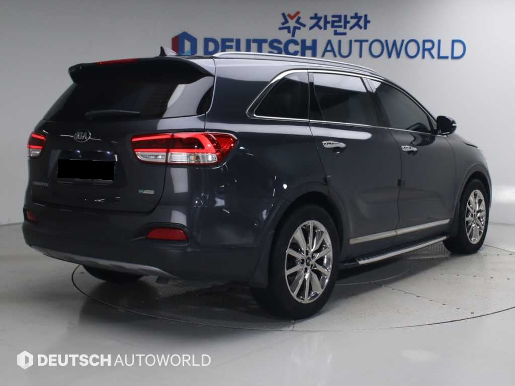 Kia Sorento — photo 02