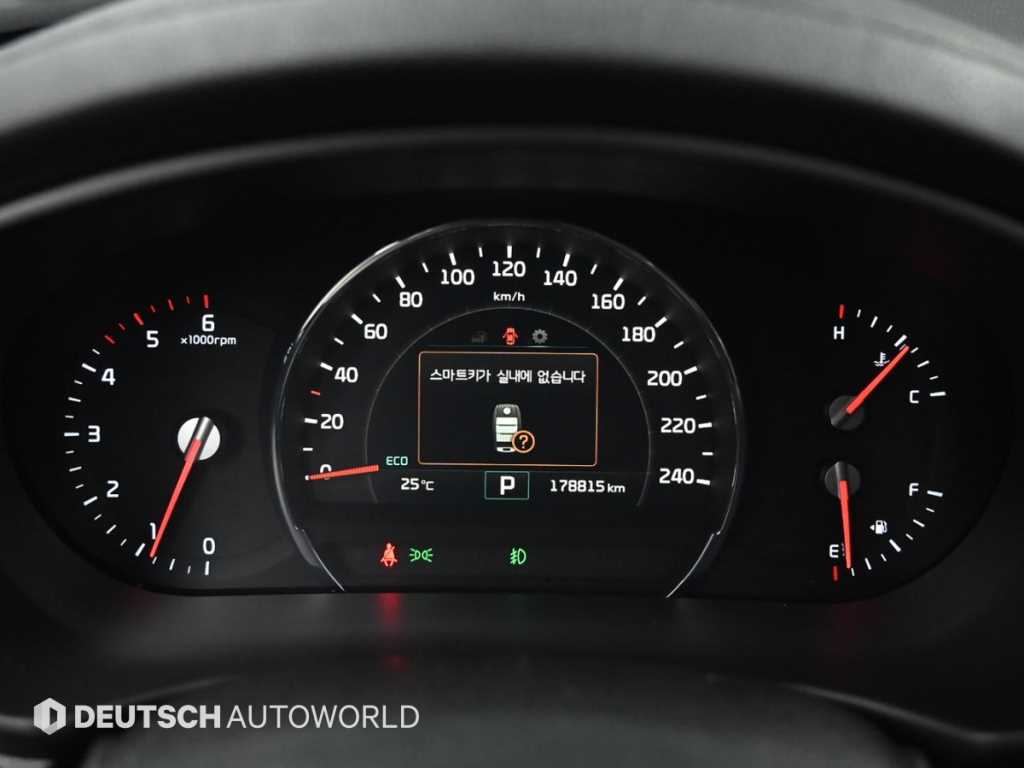 Kia Sorento — photo 08