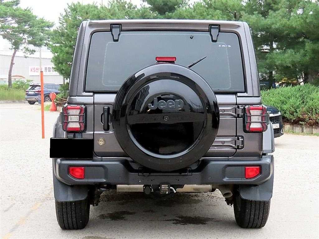 Jeep Wrangler — photo 05
