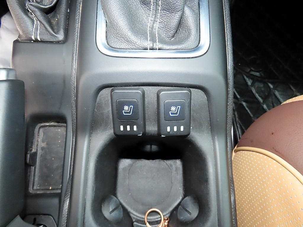Jeep Wrangler — photo 15