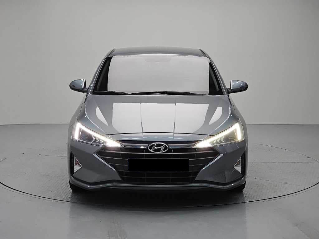 Hyundai Avante — photo 02