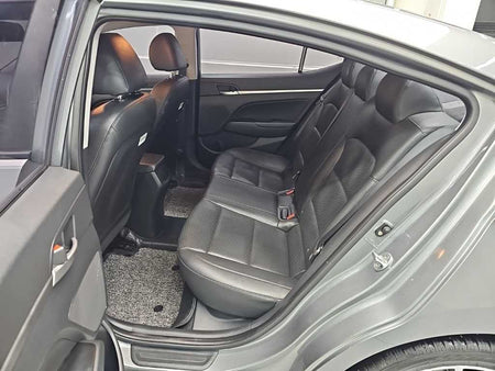 Hyundai Avante — photo 12