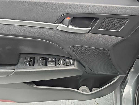 Hyundai Avante — photo 15