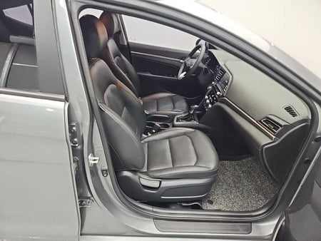 Hyundai Avante — photo 19