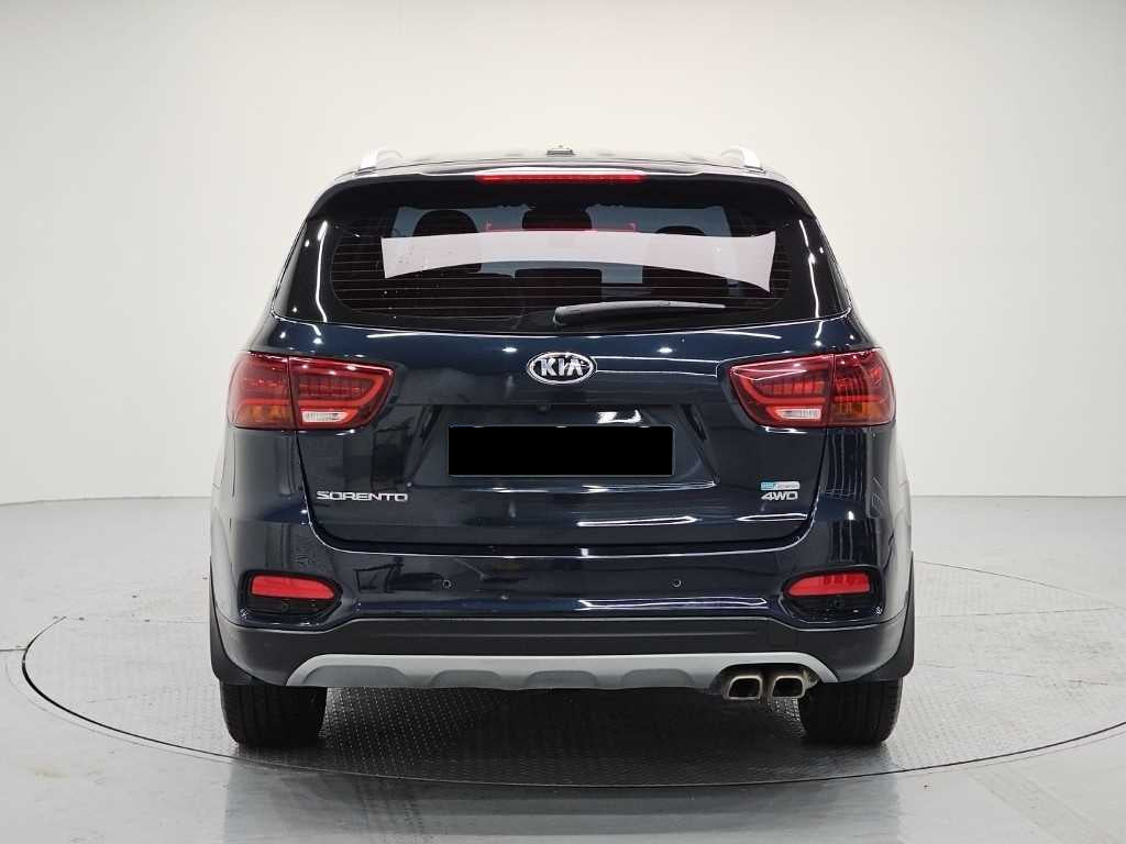 Kia Sorento — photo 03