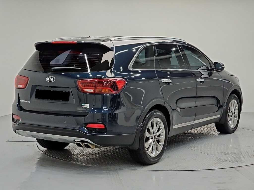 Kia Sorento — photo 04