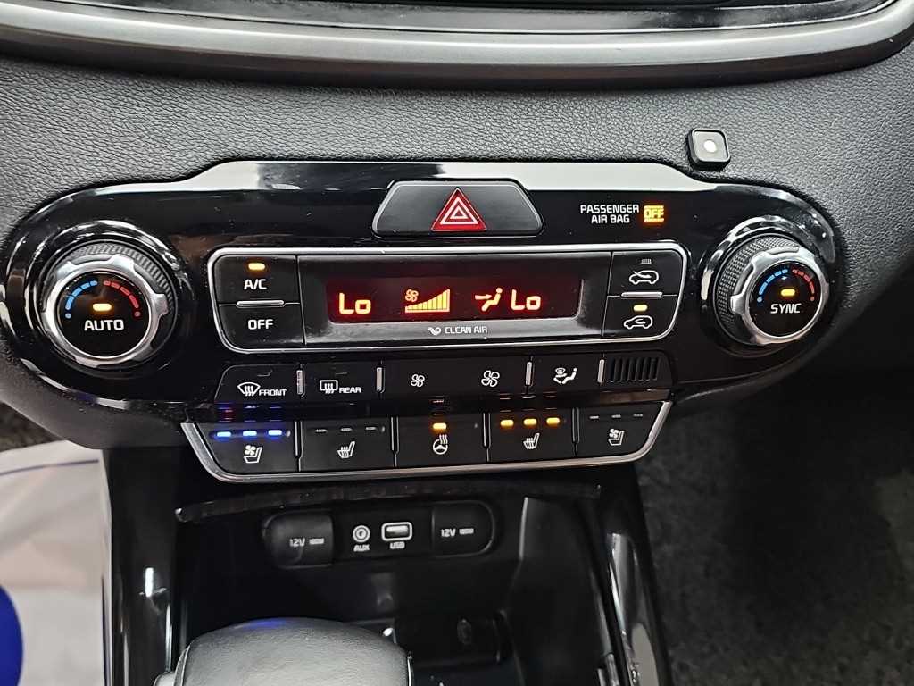 Kia Sorento — photo 10