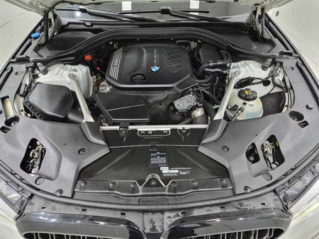 BMW 5-Series — photo 18