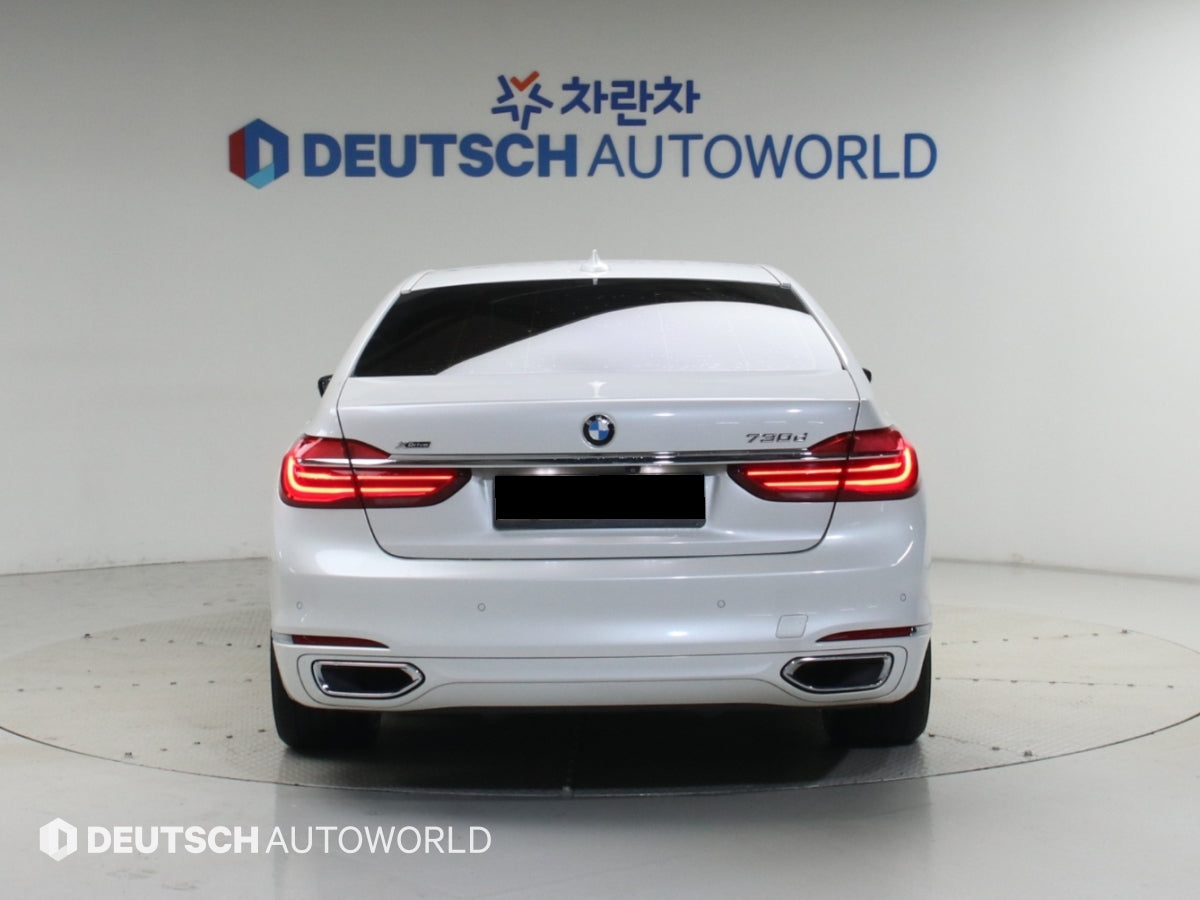 BMW 7-Series — photo 04
