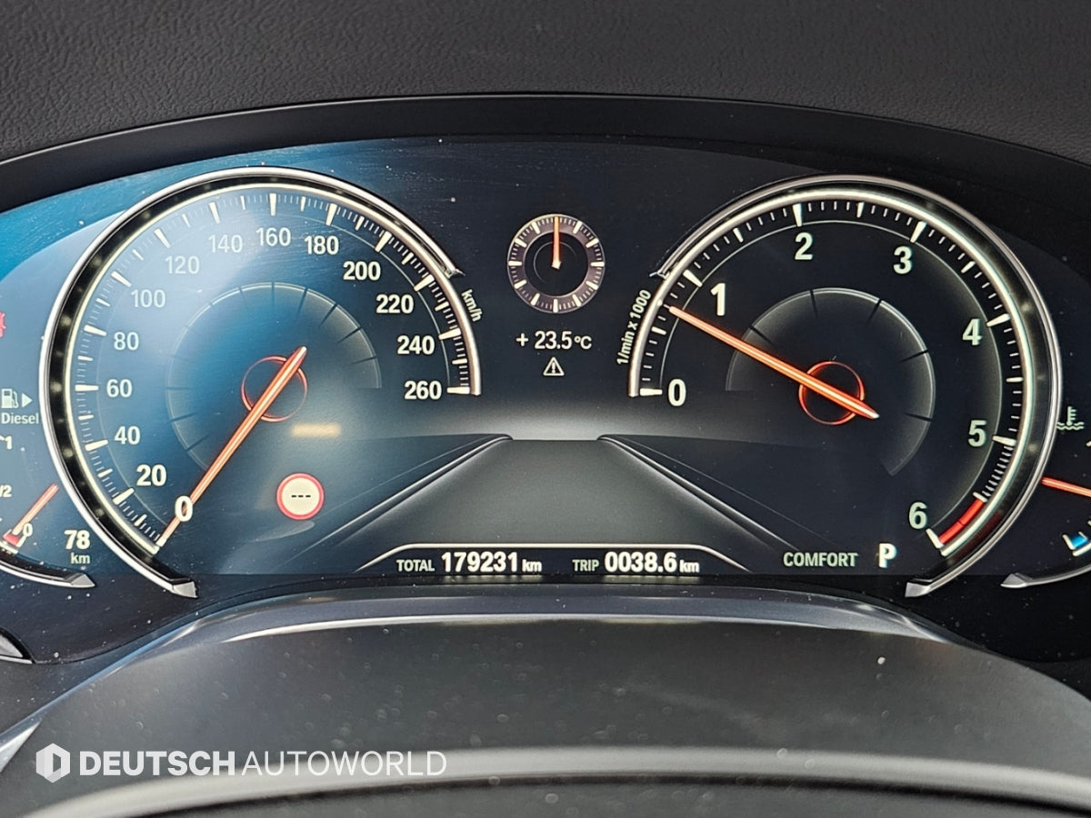 BMW 7-Series — photo 08