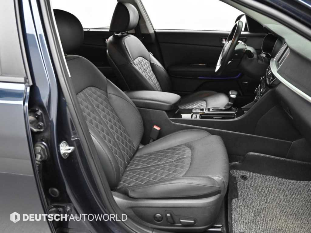 Kia K5 — photo 10