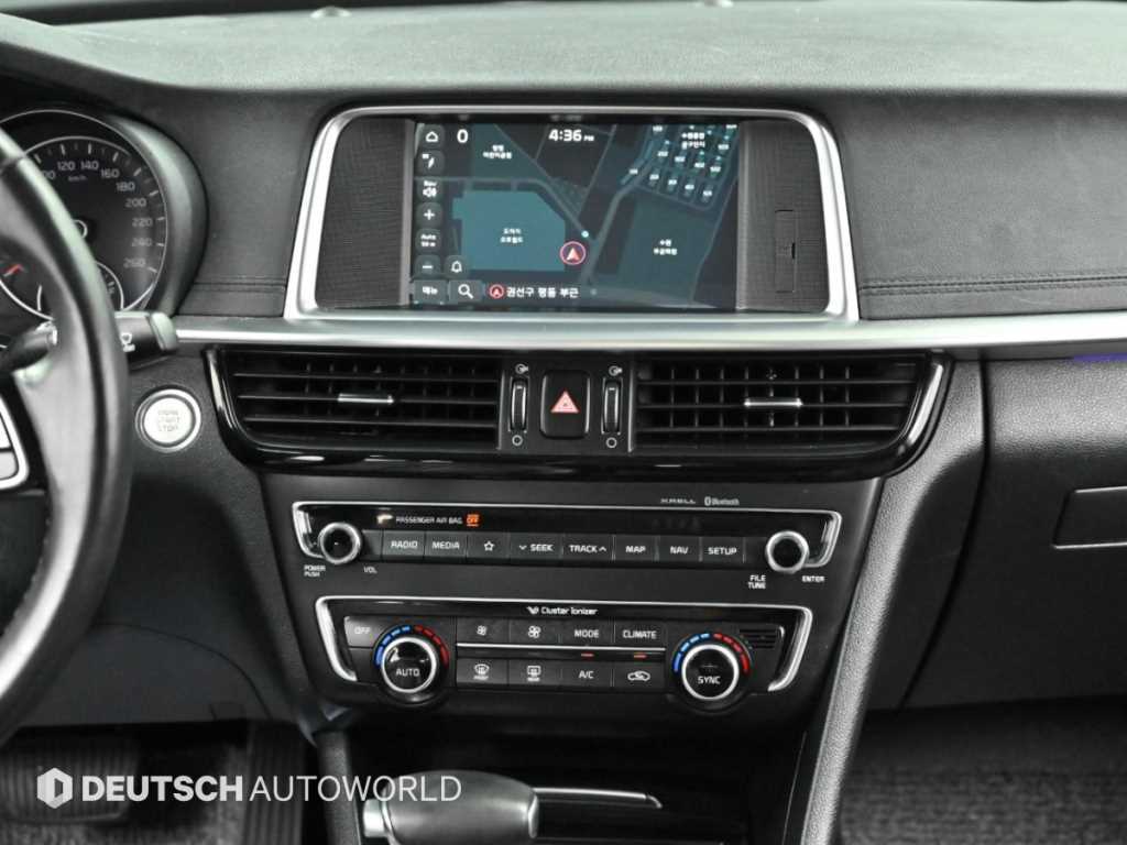 Kia K5 — photo 14