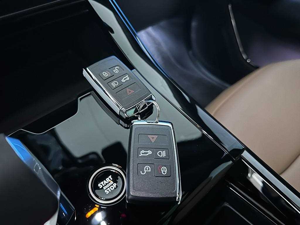 Land Rover Range Rover Sport — photo 11