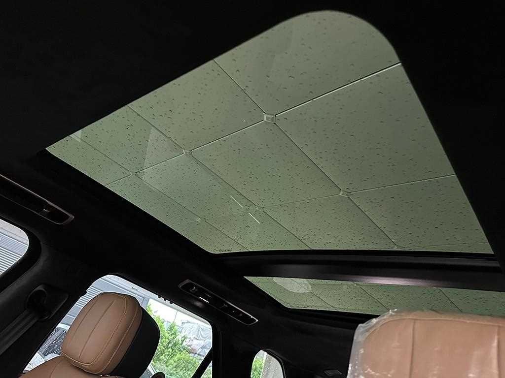 Land Rover Range Rover Sport — photo 16
