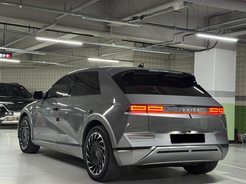 Hyundai Ioniq5 — photo 04