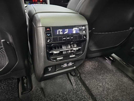 Jeep Cherokee — photo 14