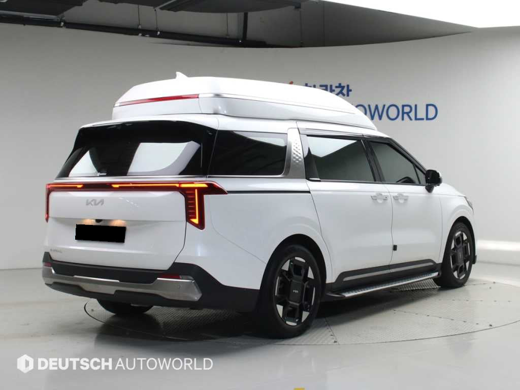 Kia Carnival — photo 02