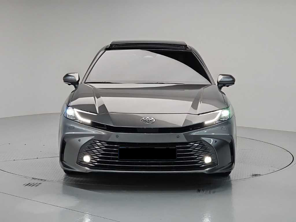 Toyota Camry — photo 02