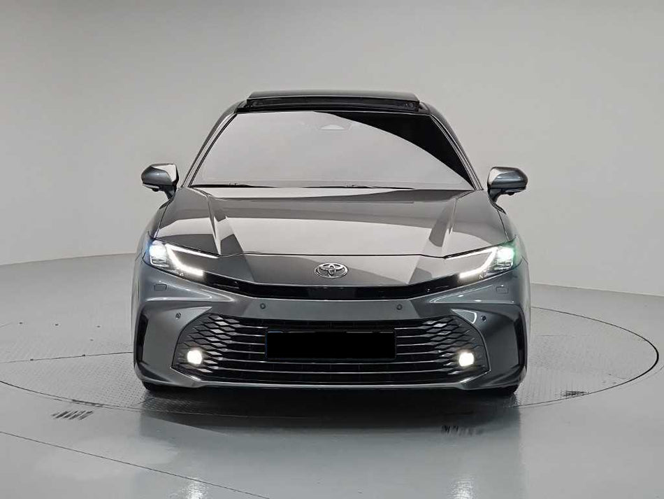 Toyota Camry — photo 02