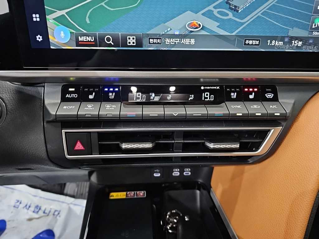 Toyota Camry — photo 10