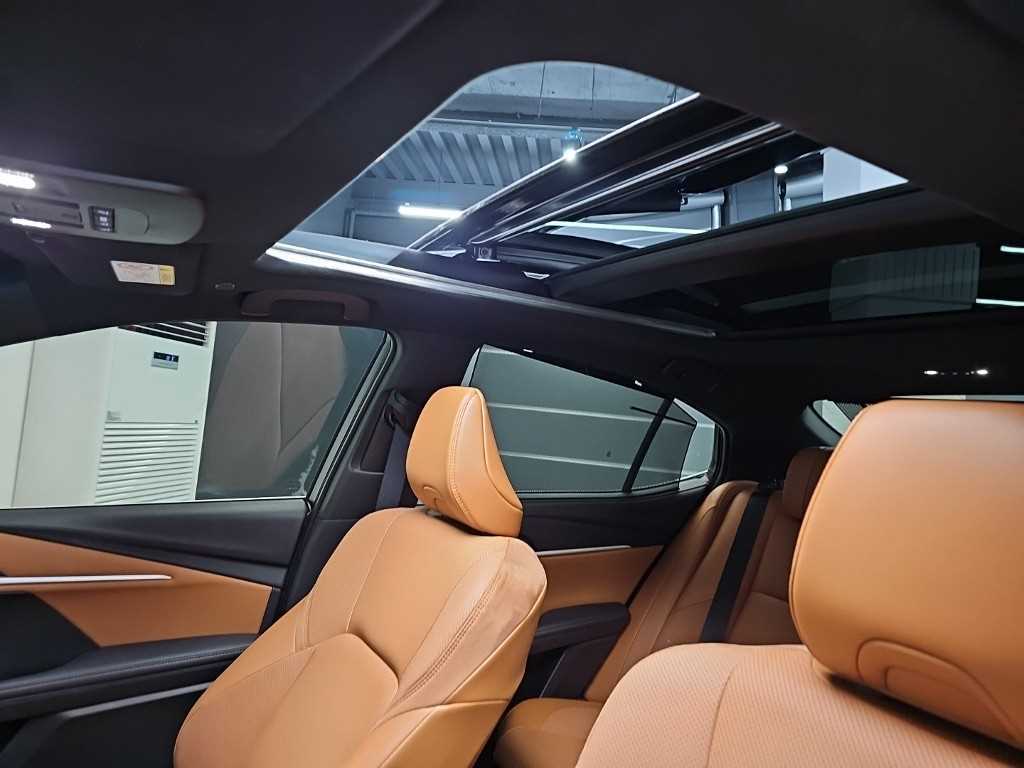 Toyota Camry — photo 15