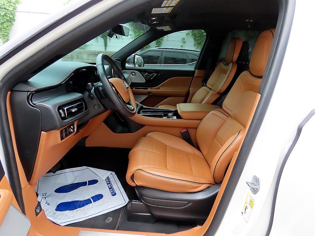 Lincoln Aviator — photo 05