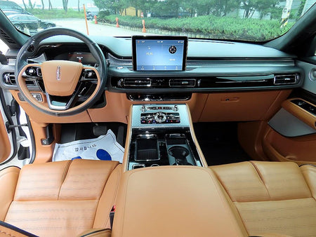 Lincoln Aviator — photo 07