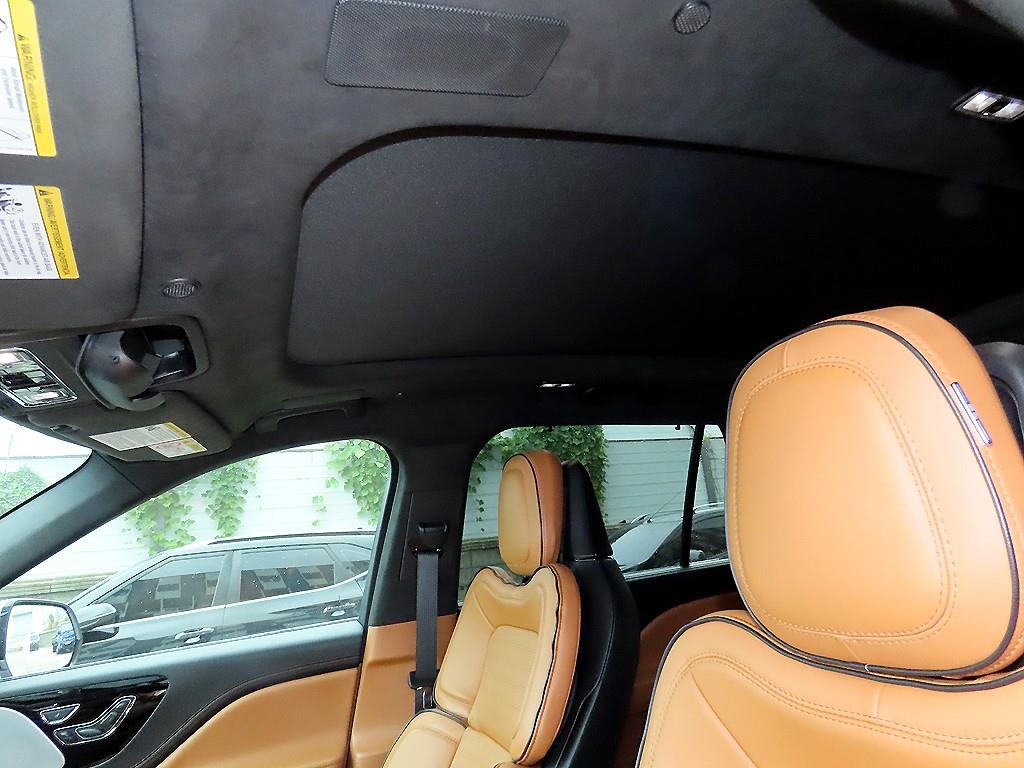 Lincoln Aviator — photo 15