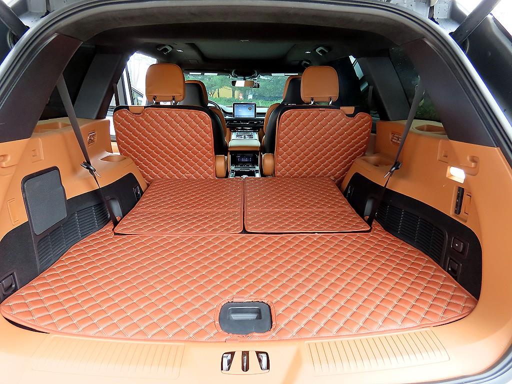 Lincoln Aviator — photo 16